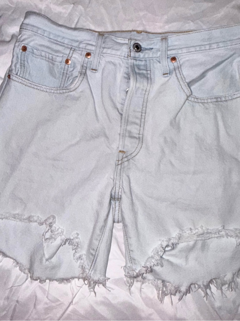 Levi 501 Mid thigh Jean shorts